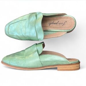 Free People At Ease Metallic Green Leather Loafer Mules EU 38 US size 7.5